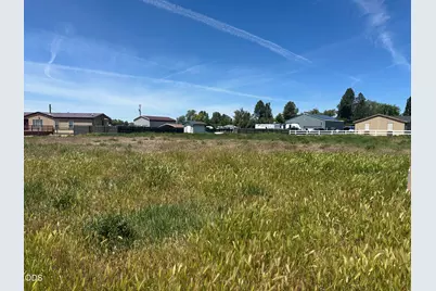 3366 2nd Street, Bonanza, OR 97623 - Photo 2