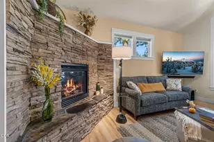 365 S Timber Creek Dr, Sisters, OR 97759 - Photo 22