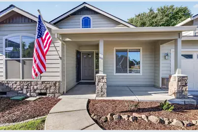 1729 Kaufman Way, Medford, OR 97501 - Photo 2
