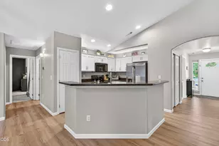 1729 Kaufman Way, Medford, OR 97501 - Photo 8