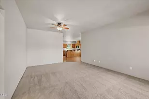 821 Isherwood Dr, Central Point, OR 97502 - Photo 6