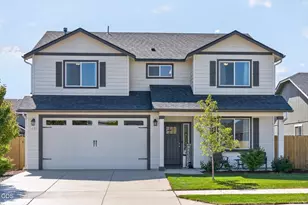 3461 NW 9th St, Redmond, OR 97756 - Photo 2