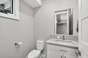 1812 Plateau Dr, Medford, OR 97504 - Photo 36