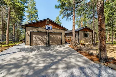 15917 Pinion Jay Lane, Sisters, OR 97759 - Photo 2