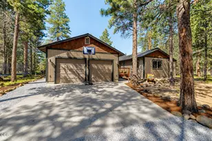 15917 Pinion Jay Ln, Sisters, OR 97759 - Photo 2