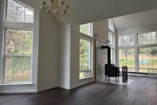 3737 Thicket Ct, Klamath Falls, OR 97601 - Photo 6