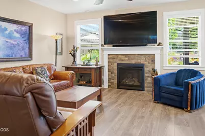 4452 SW Salmon Place, Redmond, OR 97756 - Photo 14