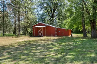 225 Hummingbird Rd, Cave Junction, OR 97523 - Photo 14