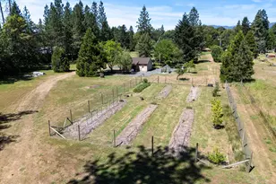 225 Hummingbird Rd, Cave Junction, OR 97523 - Photo 28
