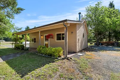 225 Hummingbird Road, Cave Junction, OR 97523 - Photo 2
