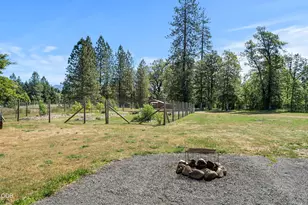 225 Hummingbird Rd, Cave Junction, OR 97523 - Photo 24