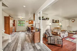 962 NE 11th St, Grants Pass, OR 97526 - Photo 6