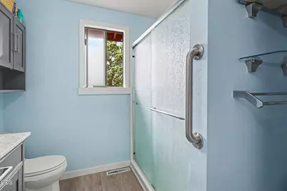 962 NE 11th Street, Grants Pass, OR 97526 - Photo 30