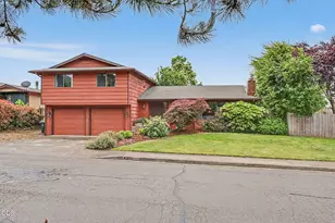 962 NE 11th St, Grants Pass, OR 97526 - Photo 44
