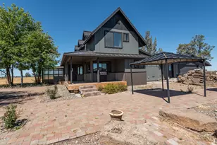 26275 Willard Rd, Bend, OR 97701 - Photo 2