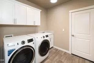 20417 SE Senden Ln, Bend, OR 97702 - Photo 26