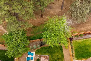 20417 SE Senden Ln, Bend, OR 97702 - Photo 8