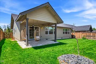 270 NW 33rd St, Redmond, OR 97756 - Photo 28
