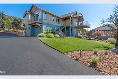 10792 Ironstone Court, Redmond, OR 97756 - Photo 2