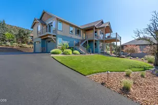 10792 Ironstone Ct, Redmond, OR 97756 - Photo 2