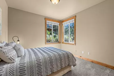 10792 Ironstone Court, Redmond, OR 97756 - Photo 38