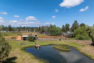 21589 Bear Creek Rd, Bend, OR 97701 - Photo 54