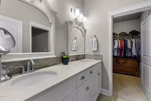 61056 SE Ambassador Dr, Bend, OR 97702 - Photo 22