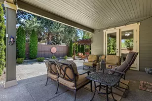 61056 SE Ambassador Dr, Bend, OR 97702 - Photo 26