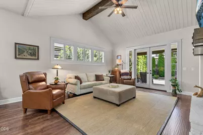 61056 SE Ambassador Drive, Bend, OR 97702 - Photo 8