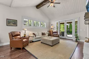 61056 SE Ambassador Dr, Bend, OR 97702 - Photo 8