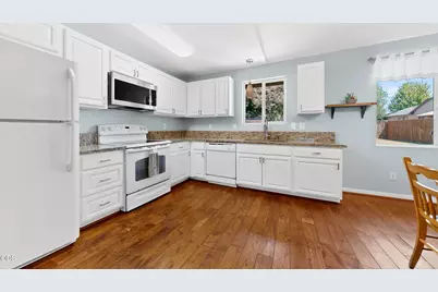 1526 SW 33rd Street, Redmond, OR 97756 - Photo 12