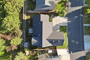 61172 Hilmer Creek Dr, Bend, OR 97702 - Photo 38