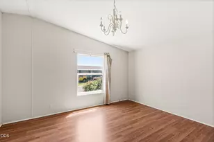 1570 S Peach St, Medford, OR 97501 - Photo 14