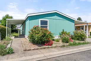 1570 S Peach St, Medford, OR 97501 - Photo 2