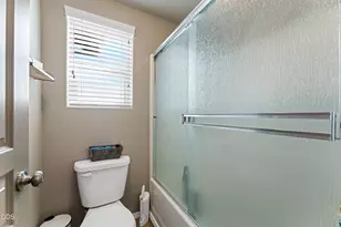924 Pendleton Dr, Medford, OR 97501 - Photo 22