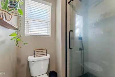 924 Pendleton Drive, Medford, OR 97501 - Photo 16