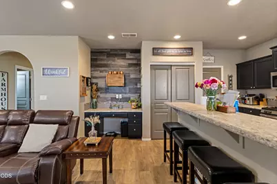 924 Pendleton Drive, Medford, OR 97501 - Photo 12