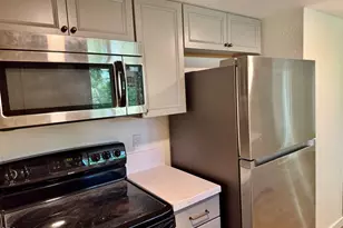 300 Shafer Ln, Jacksonville, OR 97530 - Photo 6