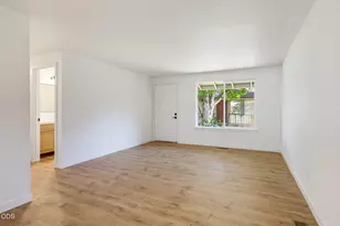 300 Shafer Ln, Jacksonville, OR 97530 - Photo 18