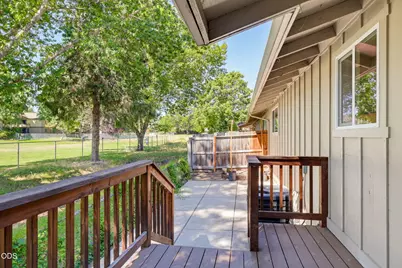 300 Shafer Lane #I-2, Jacksonville, OR 97530 - Photo 12