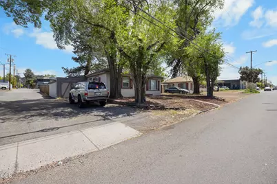 216 NE Kearney Avenue, Bend, OR 97701 - Photo 12
