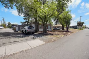 216 NE Kearney Ave, Bend, OR 97701 - Photo 12
