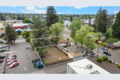 216 NE Kearney Avenue, Bend, OR 97701 - Photo 8