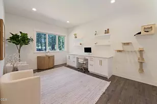 60255 Sunset View Dr, Bend, OR 97702 - Photo 26
