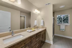 2337 NW Debron Ln, Bend, OR 97703 - Photo 16