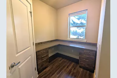 2337 NW Debron Lane, Bend, OR 97703 - Photo 16