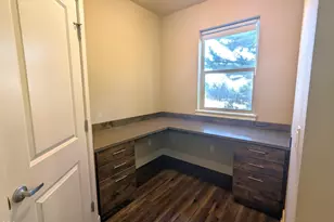 2337 NW Debron Ln, Bend, OR 97703 - Photo 16