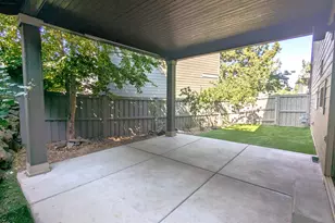 2337 NW Debron Ln, Bend, OR 97703 - Photo 22