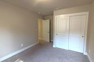 2337 NW Debron Ln, Bend, OR 97703 - Photo 12