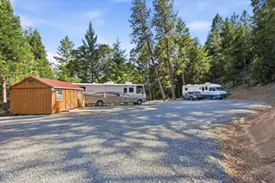900 Rancho Vista Dr, Grants Pass, OR 97526 - Photo 40